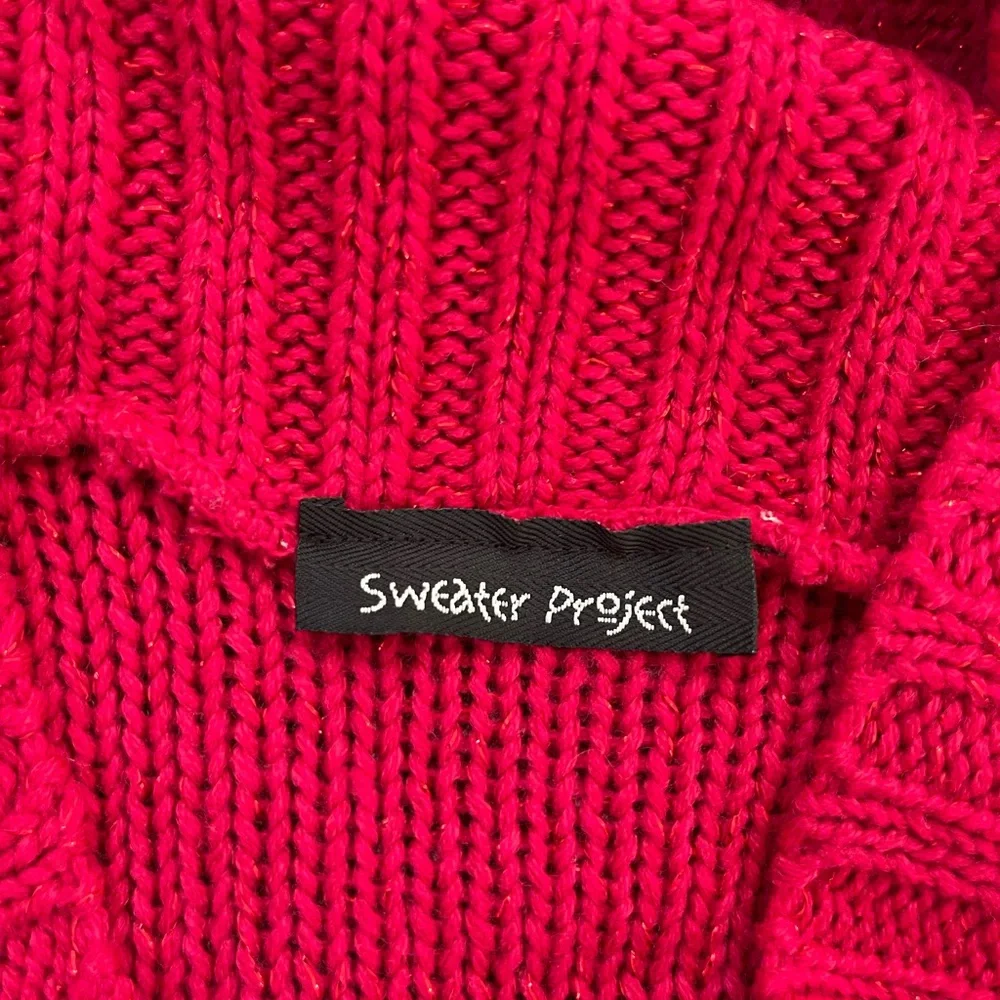Sweater Project Red Sweater - Picture 6 of 6